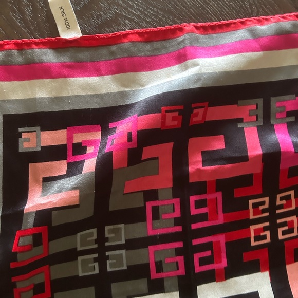 GIVENCHY Vintage 100% Silk Scarf - Picture 5 of 7